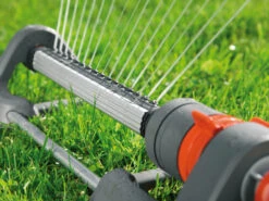 Gardena Oscillating Sprinkler Classic Polo 250 -Gardena g2083 gardena oscillating sprinkler classic polo 250 3